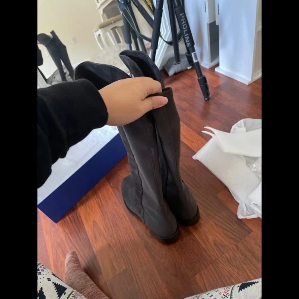 Stuart Weitzman Keelan City Suede Knee-High Boot Size 8.5